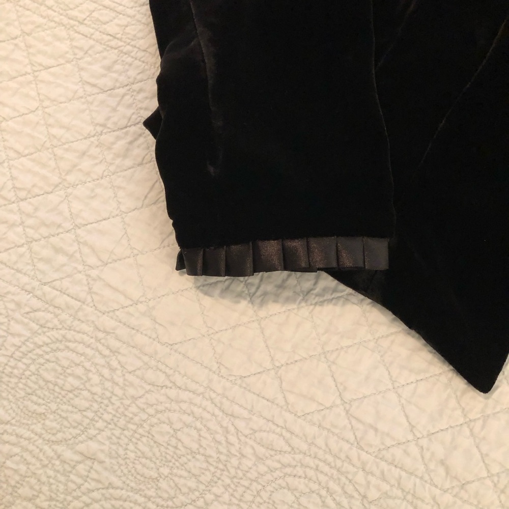 Black velvet silk blend blazer. Women’s size 10. - Picture 4 of 9